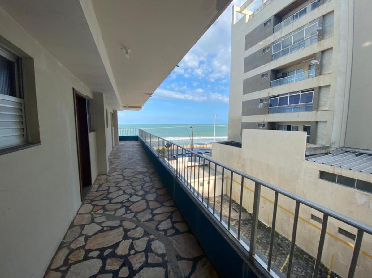 Apartamento Vista Mar: Beachfront 2-Bedroom with Elevator and Wi-Fi Guarapari Exterior photo